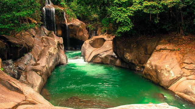 Pesona Alam Nyarai: Keindahan Air Terjun Tersembunyi